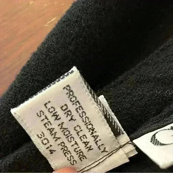 Vintage Women’s Gianni Sport Short Black Skirt 100% Wool Lined USA Size 16 - Picture 5 of 8